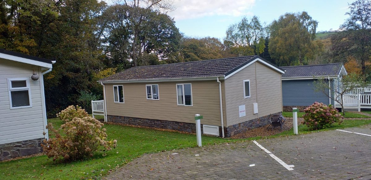 Holiday Lodge for Hire at Woodlands Park in New Quay, Wales