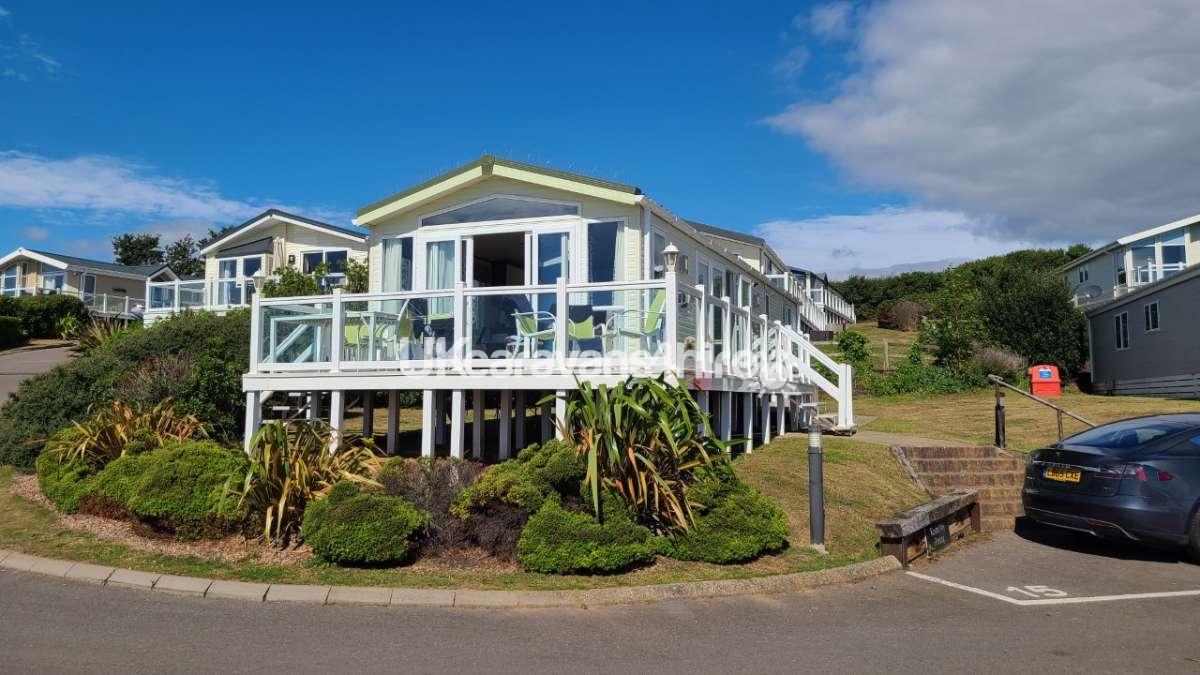 Pet Friendly A 3 Bedroom Caravan For Hire Located On