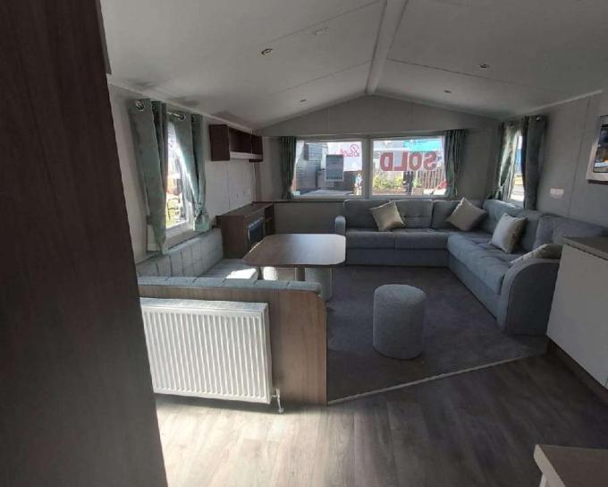  Butlins 12435