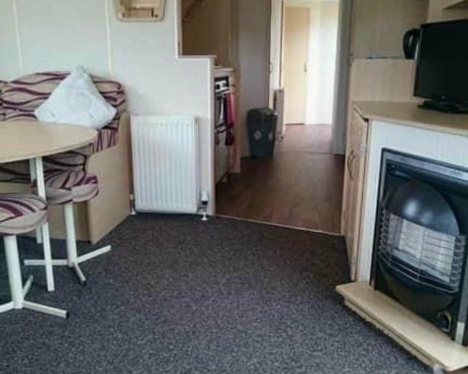  Butlins 3672