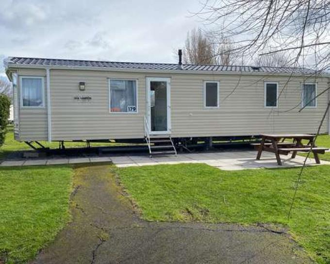  Butlins 6829
